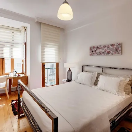 Bomonti 2 Bedroom Flat דירה *